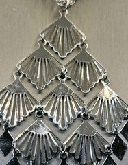 Vintage Large Pendant Necklace Fan Scallop Diamond Shape Silver Tone Chain 18″