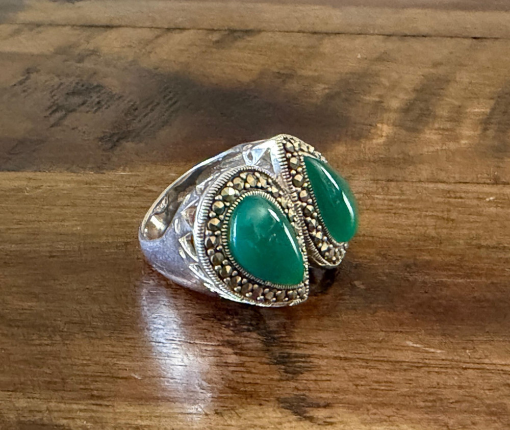 Marcasite Sterlling Silver Chunky Double Green Stone Ring Size 8