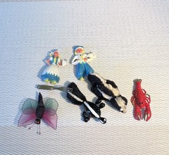 Vintage Brooch Pin Lot Of 7 Fun Pins | Crab Fork Skunks Dutch Kids Butterfly