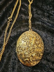 Vintage REVLON HEIRLOOM PERFUME Necklace Pendant Locket