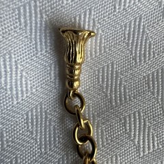 Vintage Goldtone Romantic Ivy Leaf Heart Pendant w Large Fancy Chain