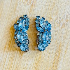 VTG blue Marquise Crystal rhinestone Earrings clip Retro Jeweled Estate 50s