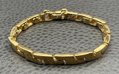 VINTAGE Monet 80s 6MM Geometric Link Gold Tone Bracelet 7” READ