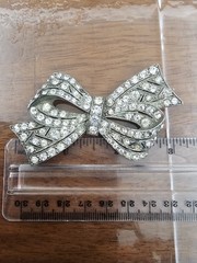 Vintage 1930s Art Deco Pot Metal Rhinestone Bow Brooch Pin Unsigned Beauty⁹
