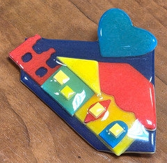 Vintage House Pins by Lucinda USA Big Green Hear in Purple Sky Pin / Brooch