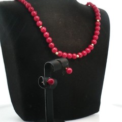 Vintage 14K Gold‑Marked Red Bead Necklace & Pierced Earrings Set – Classic