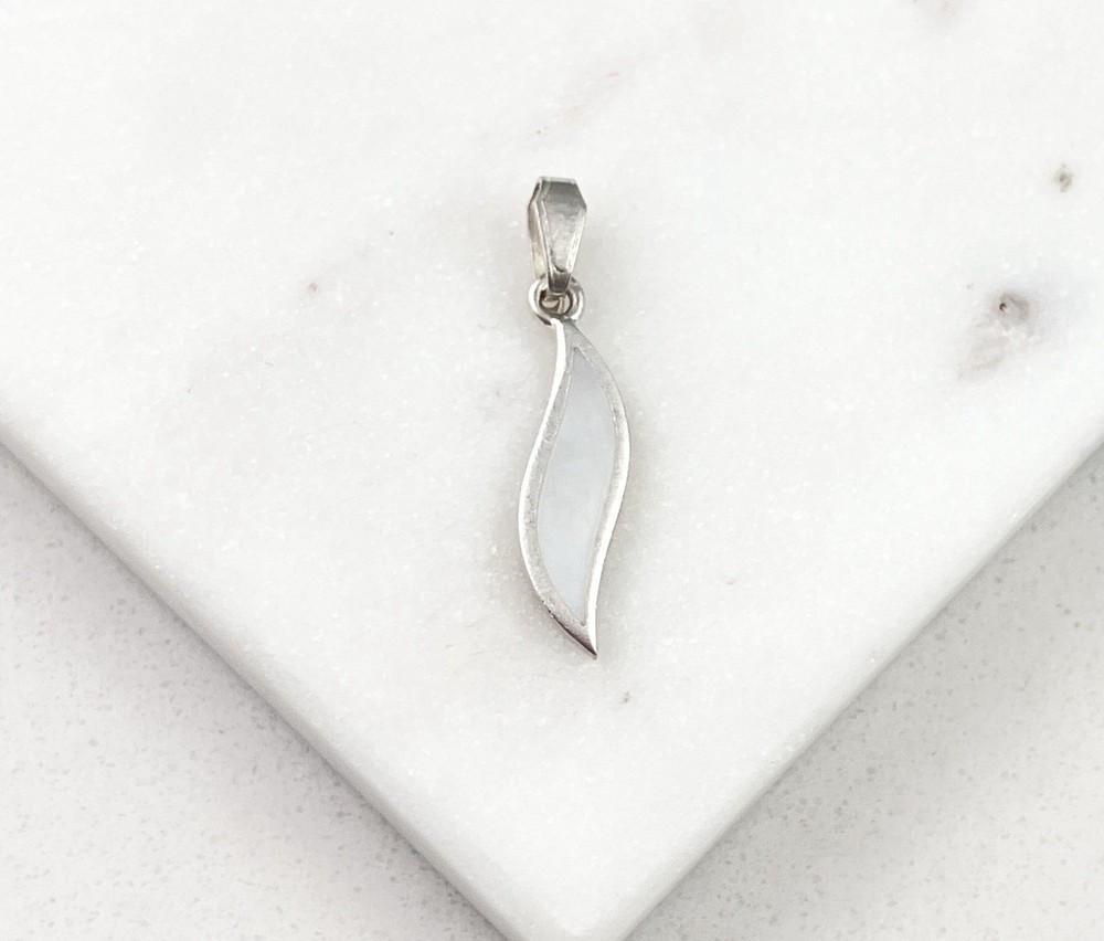 Vintage 925 Sterling Silver Mother Of Pearl Minimal Pendant