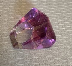 70s Vintage Lucite Ring Lilac Lavender Striped Clear Faceted High Dome size 5.5