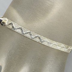 Revlon VTG Herringbone Bracelet Silver Tone Reversable Geometric Design 7.25″