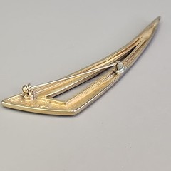 Vintage Modernist Brooch Mid Century Orange Enamel Gold Tone Long 4.25″