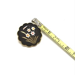 Vintage Flower Design Black Gold Tone Ladies Floral Brooch Pin Pendant
