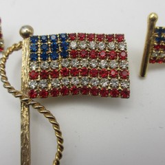 Vintage Flag Brooch Earrings Married Set USA Rhinestones Post