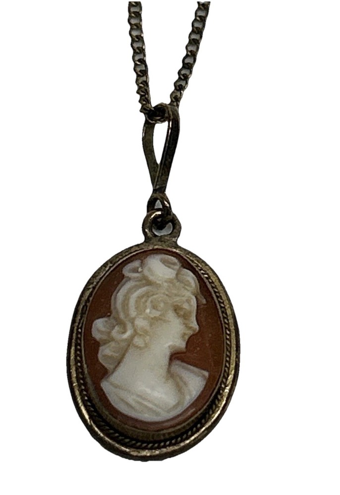 NYCO 1/20-12K Chain Necklace With Cameo Charm