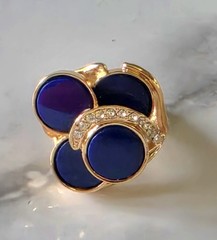 Vtg Womens Round Blue Disk & Rhinestone Cocktail Ring Marked ~ 18kt H.G.E.