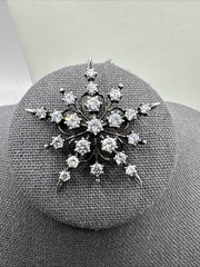Sterling Silver 925 DQ CZ Cubic Zirconia Starburst Snowflake Brooch Pin 1.75”