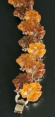 Signed Vintage Lisner Two Tone Amber/Brown Thermoset Oak Leaf Parure Set