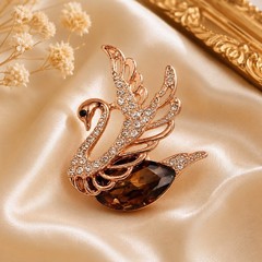 Elegant Crystal Swan Brooch Rose Gold Plated With Sparkling Rhinestones