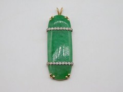 CHINESE EXPORT 14K YELLOW GOLD GREEN JADE DIAMOND STONE PENDANT