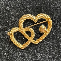 AAi brooch vintage double hearts goldtone metal REPAIRED real pearl replacement