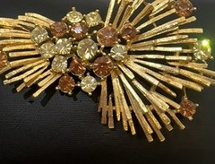 Vintage Signed Lisner Gold Tone Spray Brooch Brown Yellow Rhinestone Mid Century