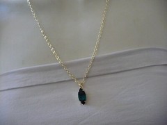 PENDANT FORREST GREEN MARQUISE SHAPE STONE w GOLD TONE CHAIN NECKLACE #3/7A