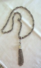 Vintage 26″ TWISTED SILVER TONE CHAIN AND CHAIN PENDANT NECKLACE #13