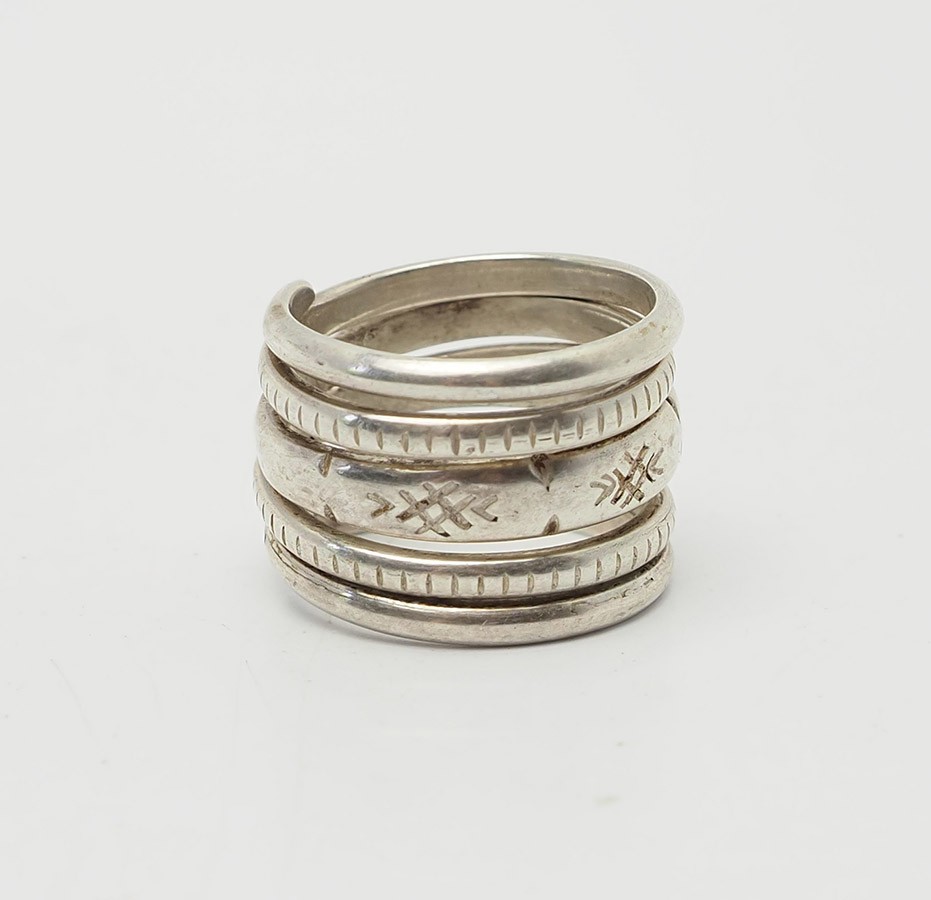Vintage Latvia sterling silver ethnic folk motif wide spiral ring size 8