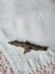 Vintage Delicate Silver and Pearl Ivy Leaf Brooch/Pin