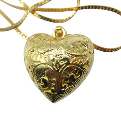 Carved Brass Puffed Heart Vintage Pendant Necklace Long Chain NWT MCM Unworn