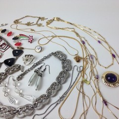 Costume Jewelry Lot Boho Mod metal mixed materials locket black red vtg 22 pc