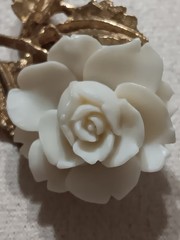 Vtg Signed AJC Carved Faux Ivory Rose Flower Brooch Pin Gold-tone 3D Retro