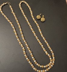 2 Vintage Unbranded Pearl Necklace & Pierced Earring Sets Choker Gold Tone