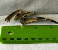 Gold Tone Vintage ZigZag Squiggle 3.5 in Brooch Pin with Locking Safety Catch