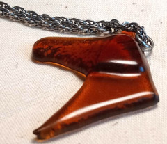 Vintage Modernist Amber Horse Pendant Necklace 23½” Abstract Lucite Acrylic