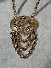 EDLEE VINTAGE GOLDTONE SWAG NECKLACE-28 INCHES TO THE PENDANT-(6)