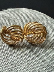 Napier Swirl Screwback Earrings Gold Tone Vintage Retro Career Classic Capsule
