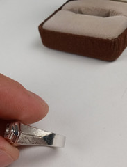 Vintage ArtCrest 14k White Gold 3 Stone Diamond Ring Band Sz 8.5 6.6g in Box