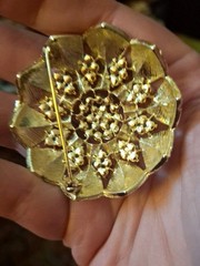 Vtg Unsigned Faux Pearl Purple Rhinestone Statement Brooch Pin Domed Goldtone