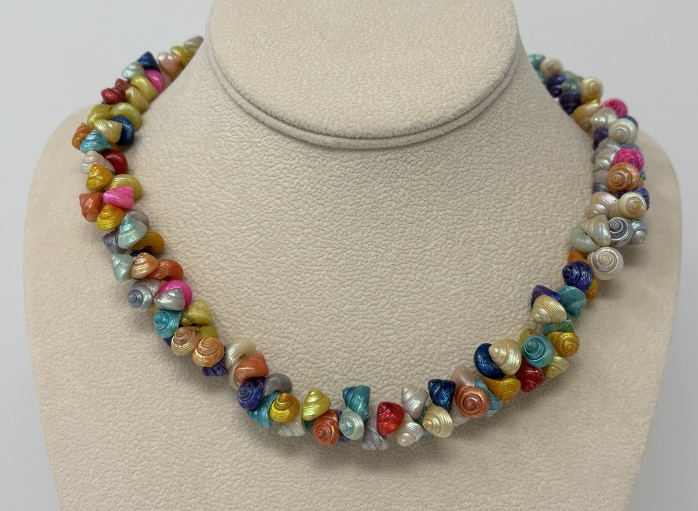 Vintage Dyed Rainbow Trochus Sea Shell Cluster Necklace Retro Souvenir Resort