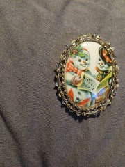 Vintage Snowman & Woman Singing Christmas Carols – Oval Porcelain Brooch (T)