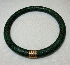 Vintage Green Faux Snakeskin Bangle Bracelet Gold Tone Center Accent