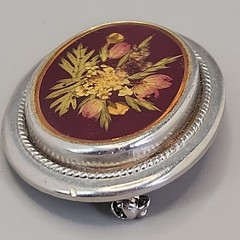 Vintage Dried Flower Brooch Brown Oval Silver Tone Resin 1 3/8″