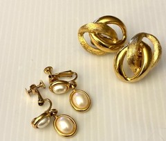 Lot Of 2 Napier Earrings Gold Tone Swirl Twist Hoop And Double Faux Pearl Clip