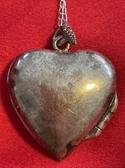 VINTAGE THAI Sterling Silver Mother of Pearl Markasite Heavy Locket 18” Chain