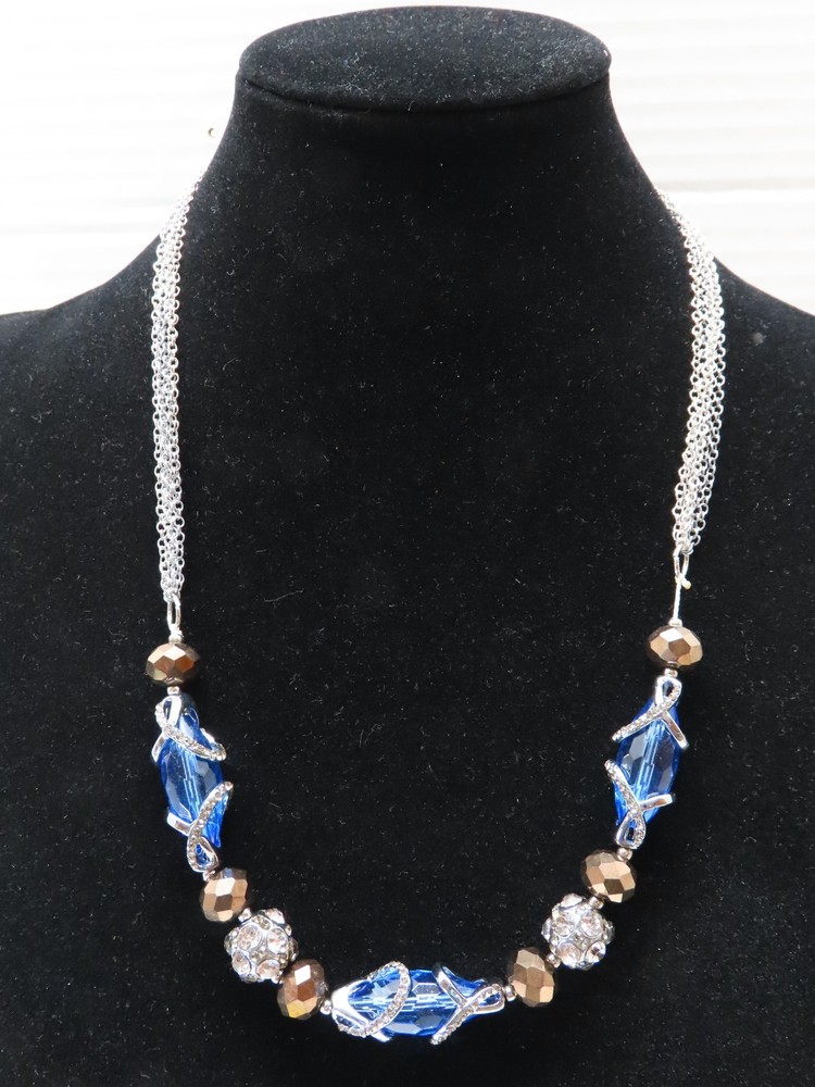 Vintage Signed Vera Wang Necklace Beaded Crystal Glass D5377