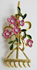 VTG RARE GERRY’S GARDEN RAKE pink white FLOWER green LEAF Brooch Pin gold tone