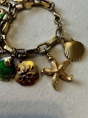 Vintage Gold Tone Nautical Charm Bracelet Sea Life Fish Shell Seahorse Starfish
