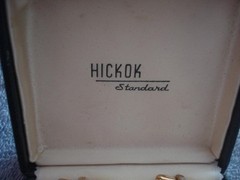 VINTAGE SET OF HICKOK GOLD-TONED MONOGRAM “P” CUFFLINKS & TIE BAR