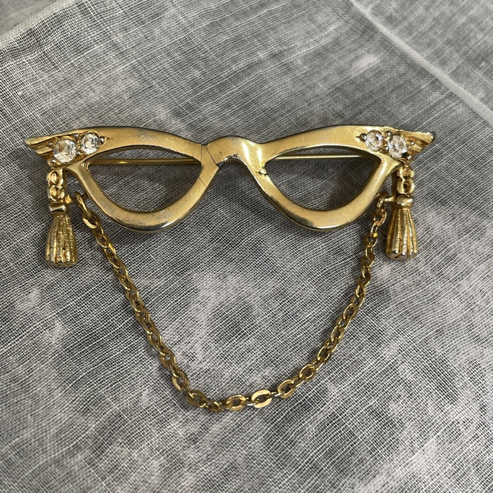 Avon Vintage Gold Tone Clear Rhinestone Cat’s Eye Glasses Brooch Pin SS-14
