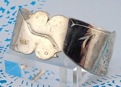 Studio Crafted Vintage 😻Cats in Love Silver Plated Cuff Bracelet 7.5″